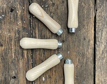 Minifilskaft / 7,5 cm lövträskaft / Svarvat i bok och ask / Verktygsskaft / Sylskaft / Träskaft / Svarvat skaft