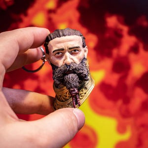 Sindri 2.95&#39;&#39; Resin Keychain , God Of War Handmade painting, Gift for him, Collectible Item, Birthday Present, 3D Printed, Great Quality