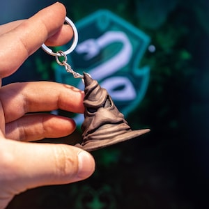 Sorting Hat Resin Schlüsselanhänger: Harry Potter Sammlerstück, handgefertigte Malerei