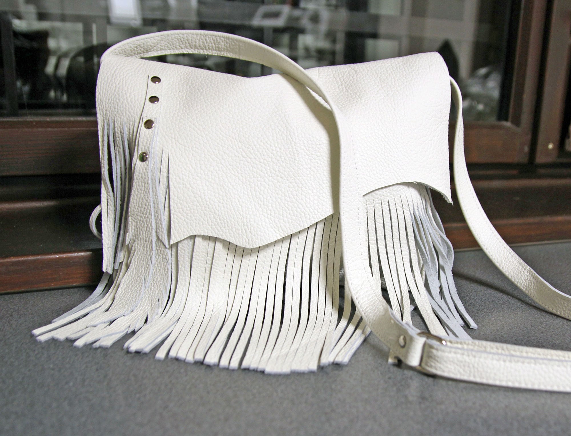 White Fringe Purse – Happy Haven RVA