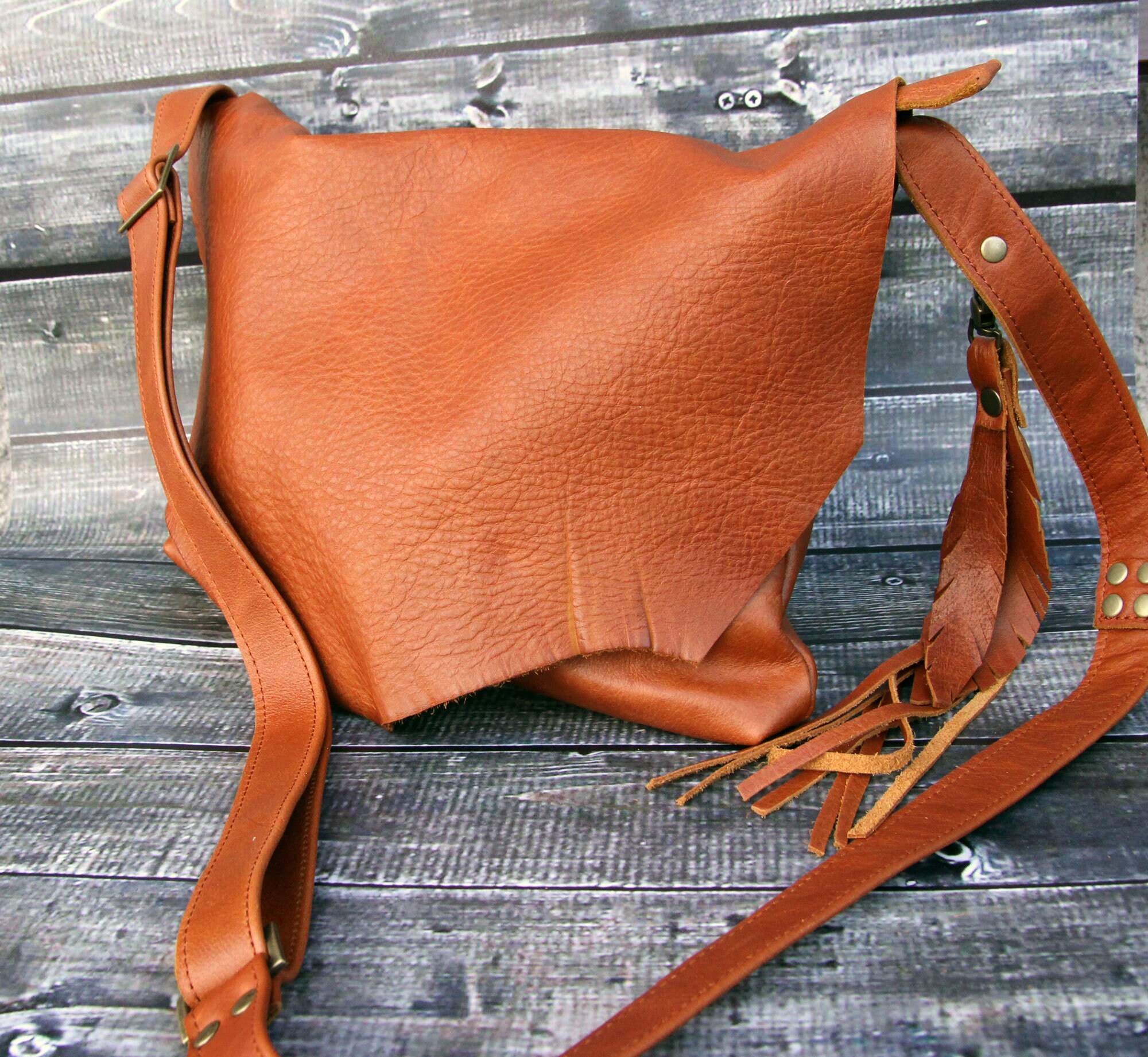 Lighy Brown Leather Crossbody Bag Medium Crossbody Purse Hobo Bags lighy-brown-leather-crossbody-bag-medium-crossbody-purse-hobo-bags