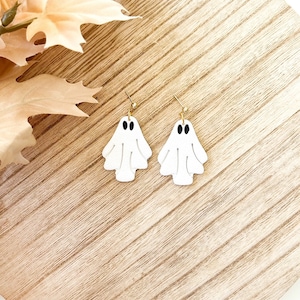 Clay Ghost Earrings – Handmade Polymer Clay Halloween Earrings, Cute Spooky Jewelry, Fall Accessory, Lightweight Dangles, Gift for Her