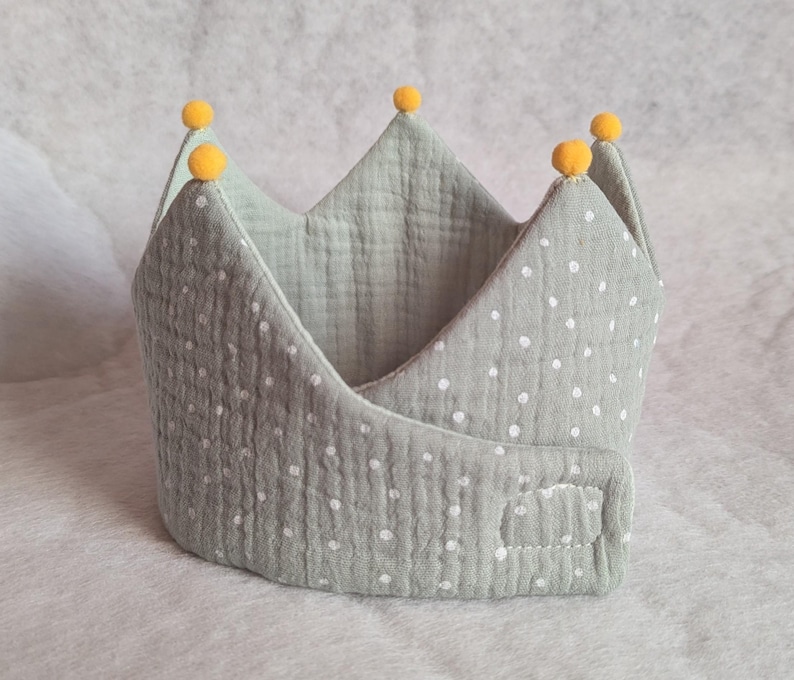 Birthday crown "Pünktchen and Anton" image 2