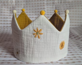 Birthday crown "Daisy" embroidered