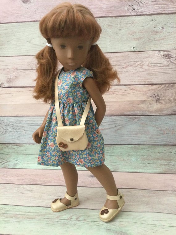 サーシャ人形セット:革靴と革製クロスボディバッグ。 - Etsy 日本 サーシャ人形セット:革靴と革製クロスボディバッグ。 - Etsy 日本