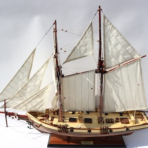 Harvey Tall Ship Model 23.6″ - Wooden Model Boat Kit - Holiday Decoration & Gift