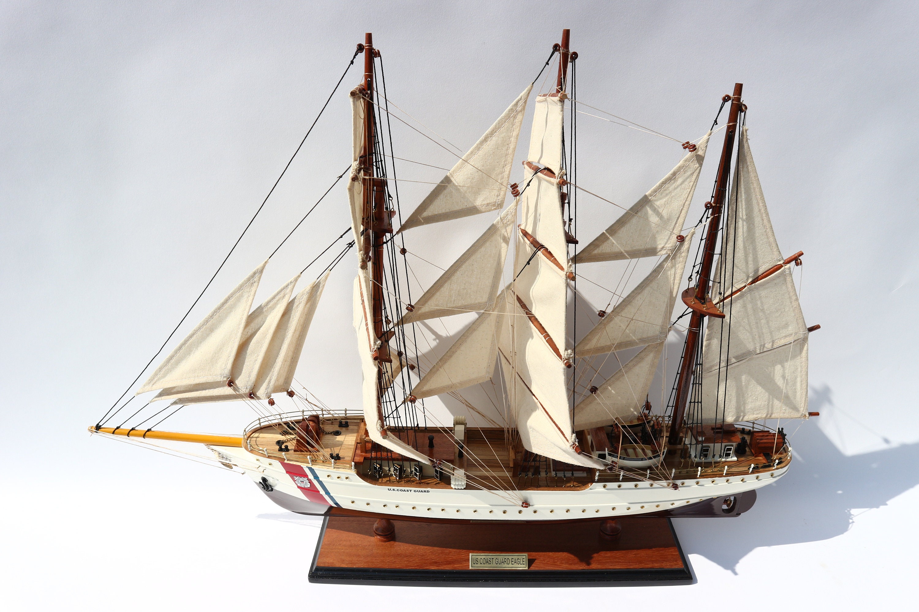 Us Coast Guard Eagle Tall Ship Model 31.4