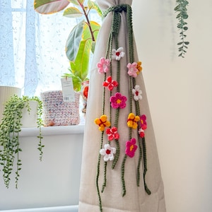 Gehäkelter Vorhanghalter, Blumenranken-Vorhanghalter, Floral Cottage core, handgemachter Vorhanghalter