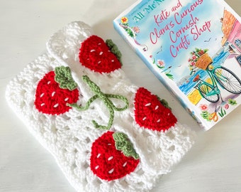 Crochet Strawberry Book Sleeve, Book Cover Pouch, Book Lover Gift, Handmade