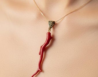Colgante de rama de coral rojo chapado en oro, joyería de piedra natural