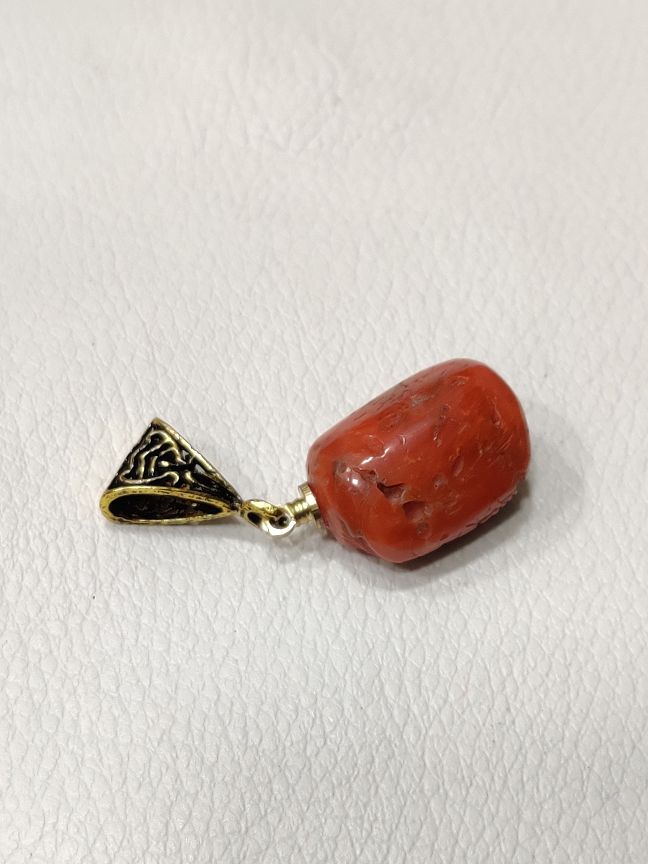 Pendentif En Corail Rouge Naturel Plaqué Or - Fait Main, Vintage - Dimensions 15x10mm - 17,40 Carats