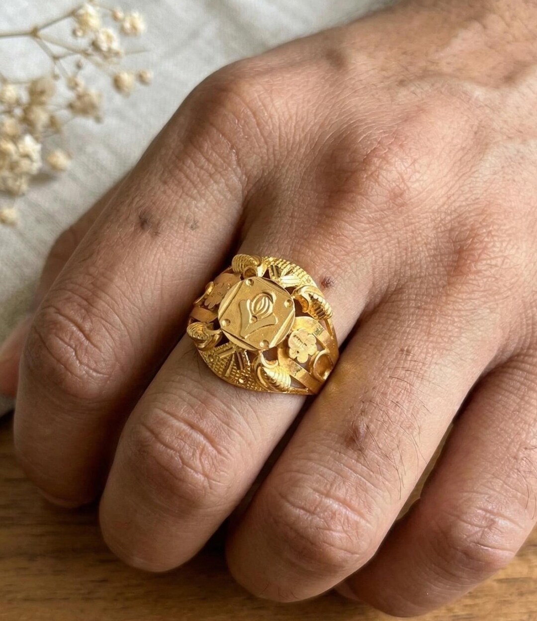 22K Yellow Gold Men's Statement Ring, Heavy Indian Vintage Style Signet ...