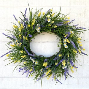 Spring Wildflower wreath with Lavender and Daisies, Spring Wreath for Front Door, Summer wreath, Farmhouse Wildflower wreath, Floral wreath