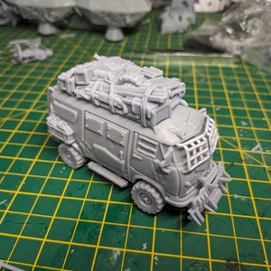 Wastelands Retro Campervan (28mm to 32mm scale) - Beyond the Badlands - resin 3D printed model kit