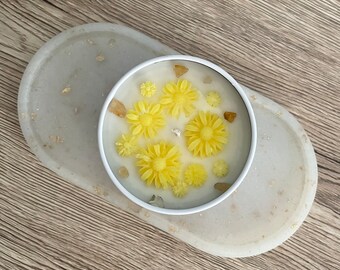 Daisy & Citrine Crystal Candle | Floral Scented Candle | Crystal Energy Candle | Home Decor | Healing Crystal Candle | Mother’s Day Gifts