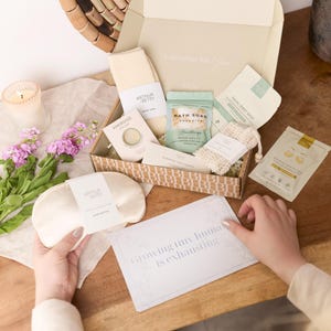 Mum to be gift, Growing tiny humans is exhausting, Pregnancy gifts, Maternity gifts, Baby shower gifts, Pregnancy Pamper Gift, Pregnancy spa