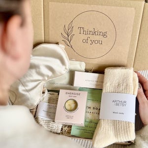 Thinking Of You Gift, Care Package, Pamper Gift Box For Her, Pick me Up Gift, Hug in a Box For Her, Get Well Soon Gift, Recovery Strength