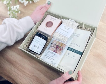 Pamper box for mum - If mums were flowers I'd pick you candle, Mother's Day gift for mum, Hamper for mum, Birthday gift for mum