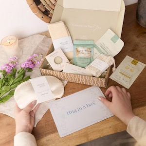 Spa gift box for women, Birthday pamper hamper gift set for her, Self care package Hygge Cosy gifts Relaxation gifts Pamper gift box for her