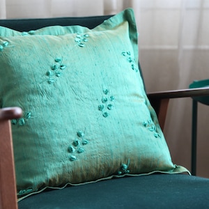 Green Floral Pillowcase, 18x18 Taffeta Pillow Cover, Green Throw Pillow, Lux Textured Pillow for Home Decor