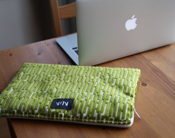 Padded green velvet laptop case, 13 inch, 14 inch, 15 inch laptop sleeve, %100 handmade, protective laptop cover