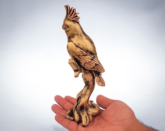 Parrot on Stump Statue Parrot Tree Hugger Garden Figurines Resin Lifelike Tropical Bird Sculptures for Patio Lawn Yard - Gold Parrot Statue