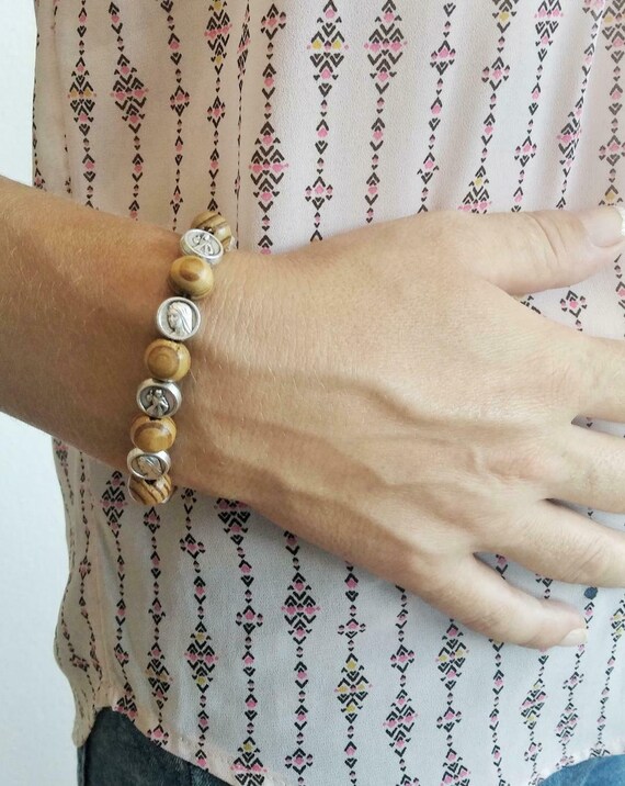 WomensロザリオブレスレットMadeジェットブラックスワロフスキークリスタル要素 神の慈悲 聖母マリア メジュゴリエの母のロザリオブレスレット