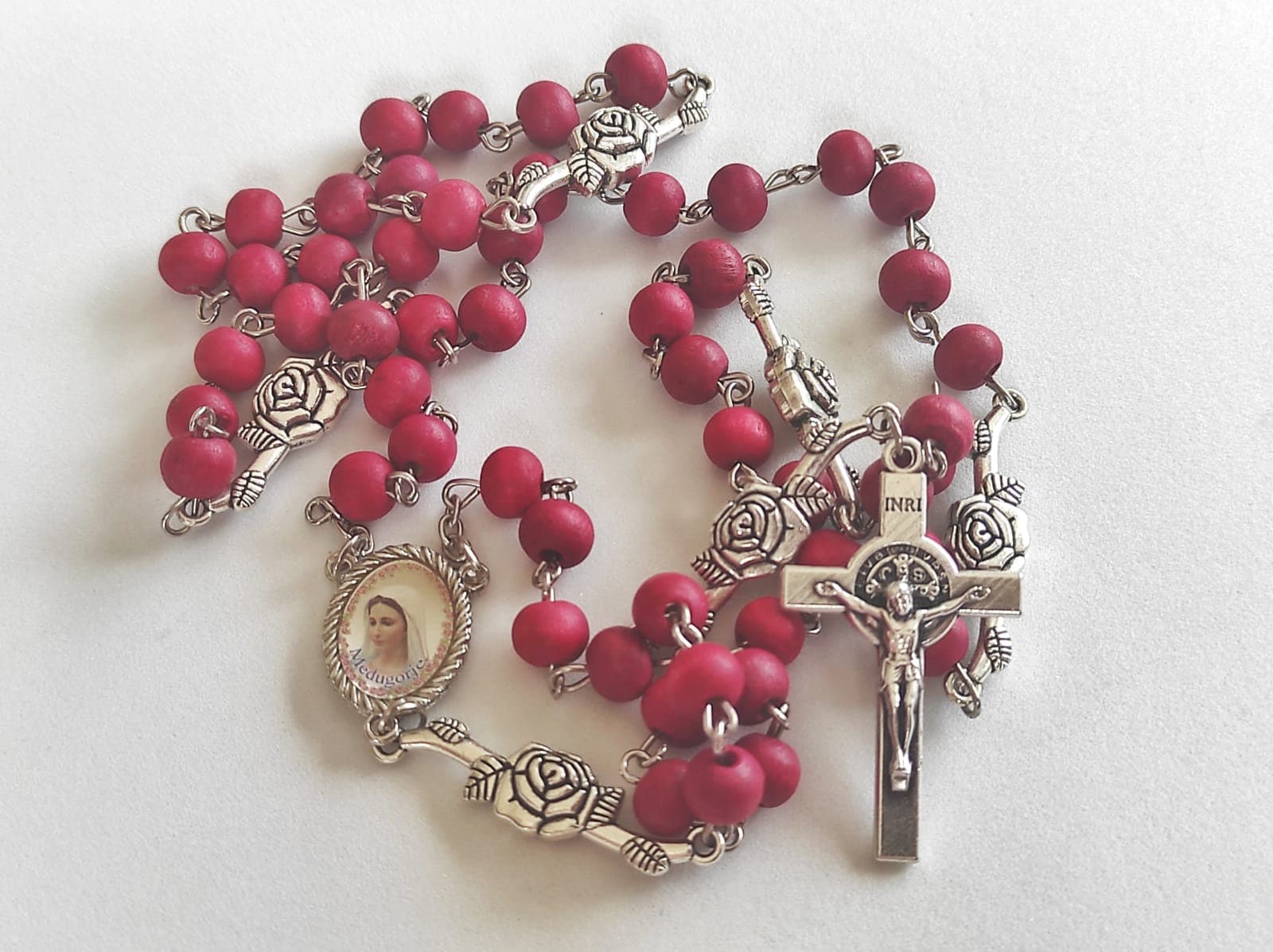 Catholic Rosary Rose Wood Beadsmedals , St Benedict Cross, Our Lady Medallion - Etsy Norway