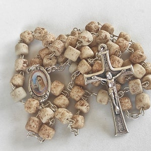 Rosario in pietra della Vergine Maria Medjugorje, rosario cattolico Ston Roks fatto a mano, carta regalo sacra
