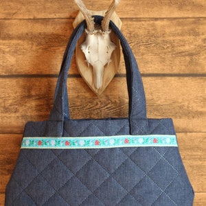 Damen Henkeltasche "Lieschen", Henkeltasche gesteppt, Tasche Jeansoptik, Tasche mit Blümchenborte, Tasche retro, Mädchentasche Reißverschluß