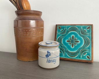 Wonderful Handmade Honey Pot, Hand Painted Blue and White Glazed  Honey pot