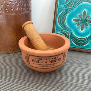 Vintage Henry Watson Pottery Mortar and Pestle, Terracotta Herb/Spice/ Garlic Grinder