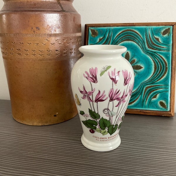 Pretty PORTMEIRION Botanic Gardens Collection Vase, Collectable  Porcelain