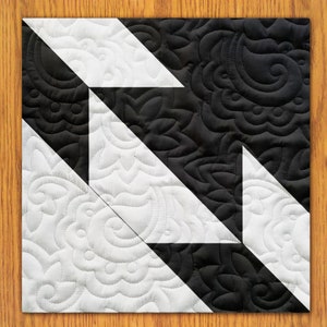 Small Hunter Star Quilt Block PDF Pattern With Video Tutorial || 16, 18, 20, 22, and 24 Inch Size Versions Included