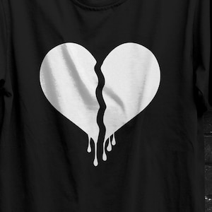 Bloody Broken Heart Svg, Png, Dripping Blood Svg, Crack Lost Love , Cricut, Silhouette, Instant Download, Svg Cut File, Jpg, Png,Eps,Ai