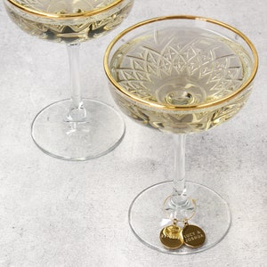 Personalised Gold Champagne Glasses, Set of Glasses for Two - Couple Glasses for Cocktails, Ideal Toasting Glasses or Wedding Glasses