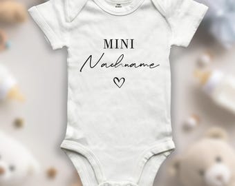 Babybody Nachname kurzarm personalisierbar | Schwangerschaft verkünden | Body | Baby | Geburt | Babygeschenk | Geburtsgeschenk