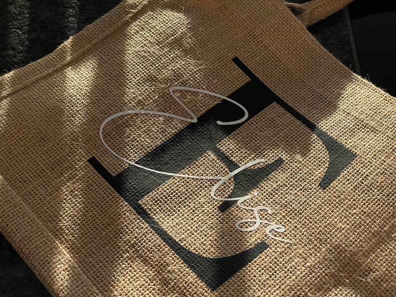 Tasche aus Jute mit Initialen Geschenk zum Muttertag oder Geburtstag Brautparty Hochzeit Abschiedsgeschenk Lehrer, Erzieher, Hebamme Bild 5