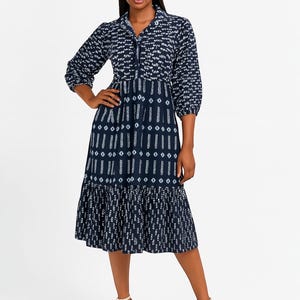 Vestido camisero azul marino Ankara: vestido midi de algodón con estampado africano