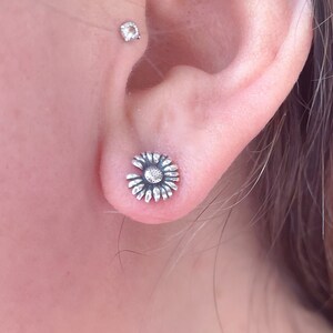 Flower Earring Posts - Flower Studs Earrings - 925 Sterling -  Silver Flower Earrings - Cute Flower Studs - Stud Flower Earrings -
