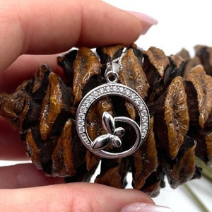 CZ Schmetterling Halskette - Schmetterling Halskette Silber - Schmetterling Flügel Halskette - Zierlicher Schmetterling Anhänger - Geschenk für Sie