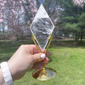 Clear Quartz Diamond with Stand - Crystals with Stands Diamond Shaped Crystals - Clear Quartz - BEAUTIFUL T5-2