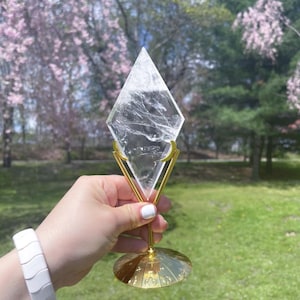 Clear Quartz Diamond with Stand - Crystals with Stands Diamond Shaped Crystals - Clear Quartz - BEAUTIFUL T6