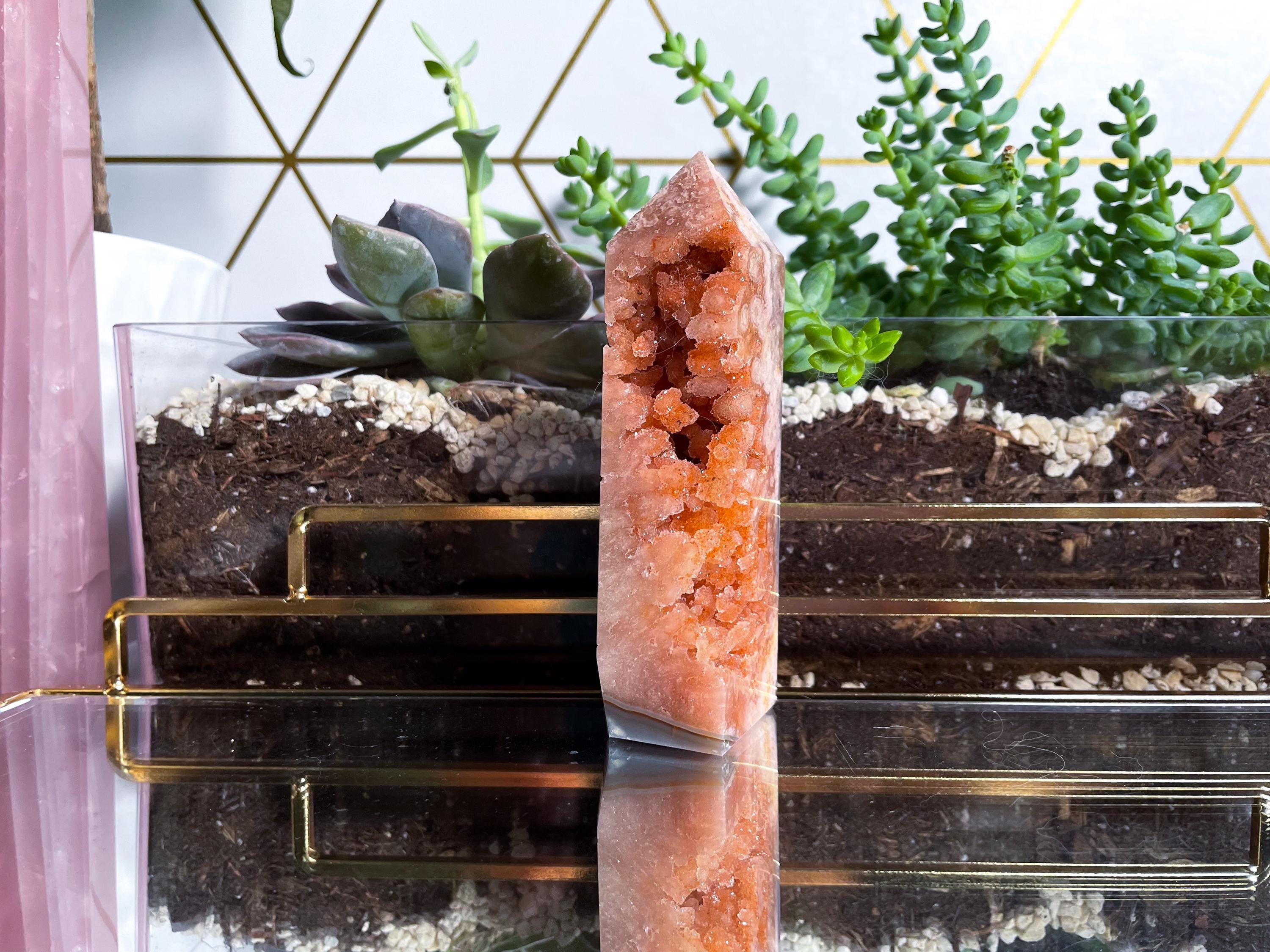 赤みがかったピンクのアメジストタワー - シュガードゥルージー