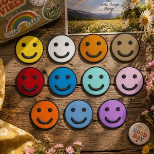 Small 2" Smiley Face Patch/Iron-On Patch/Retro Vintage Gift/Postive Life Patches/Embroidered Sew-On Applique for Clothing Vest/Jacket