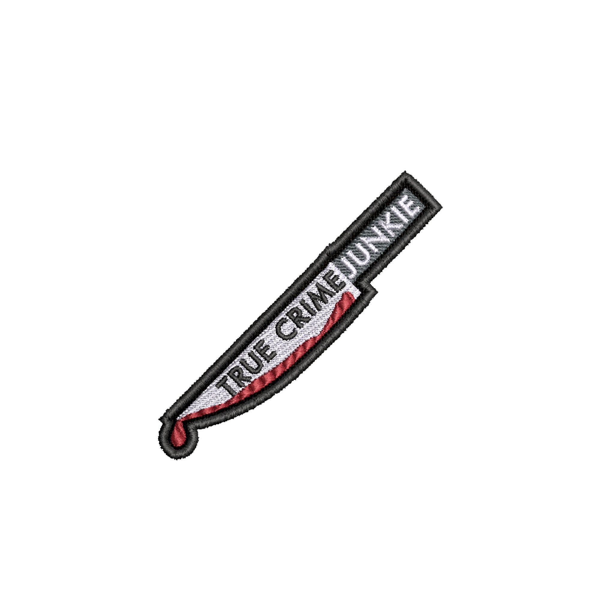 True Crime Junkie Knife Patch Ricamato Iron On Patch Costume di Halloween Spaventoso Personalizzato per Zaino Borse Gilet Giacca Abbigliamento Jeans Cappelli