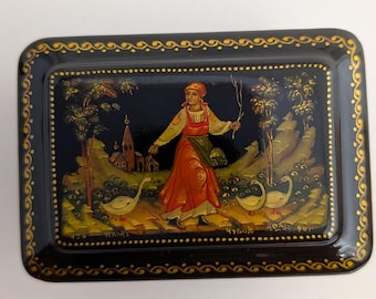 Vintage Russian Nanex Signed Lacquer Cherypoyka Handpainted Palekh