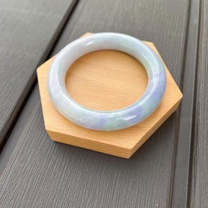 25040-RP Certified Untreated Grade A Jade Bracelet - Round 55mm (缅甸翡翠A货手镯Burmese Jadeite Bangle,  White/Lavender/Green 莫奈睡莲)