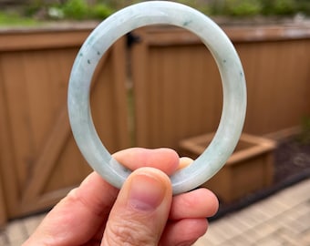 BW081-OL 56/47.2mm Certified Untreated Grade A Jade Bracelet｜Burmese Jadeite Bangle 缅甸翡翠A货手镯｜Oval Blueish Green with Floral Pattern 贵妃蓝绿飘花