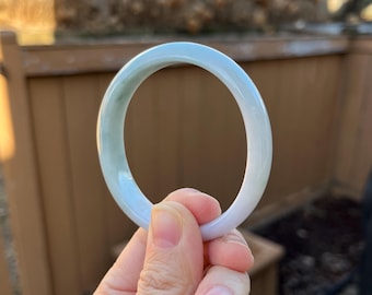 BW012-OL 54.4/49.2mm Certified Untreated Grade A Jade Bracelet｜Burmese Jadeite Bangle 缅甸翡翠A货手镯｜Oval White and Green Floral Pattern 牛奶底飘花贵妃镯